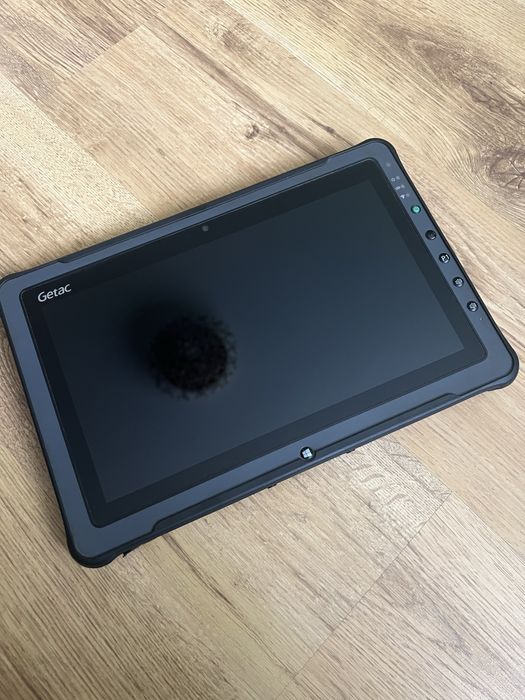 Планшет Getac F110