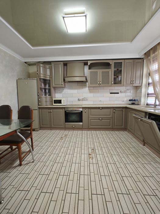 Продаж котеджу. Поряд ТРЦ Подоляни