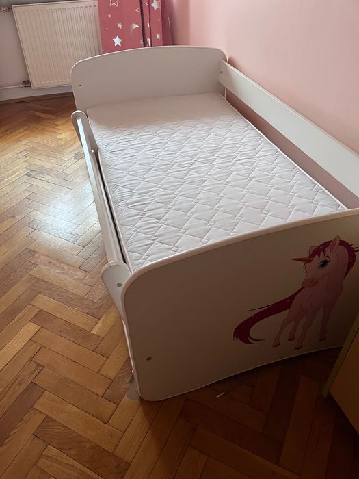 Łóżeczko dla dziewczynki