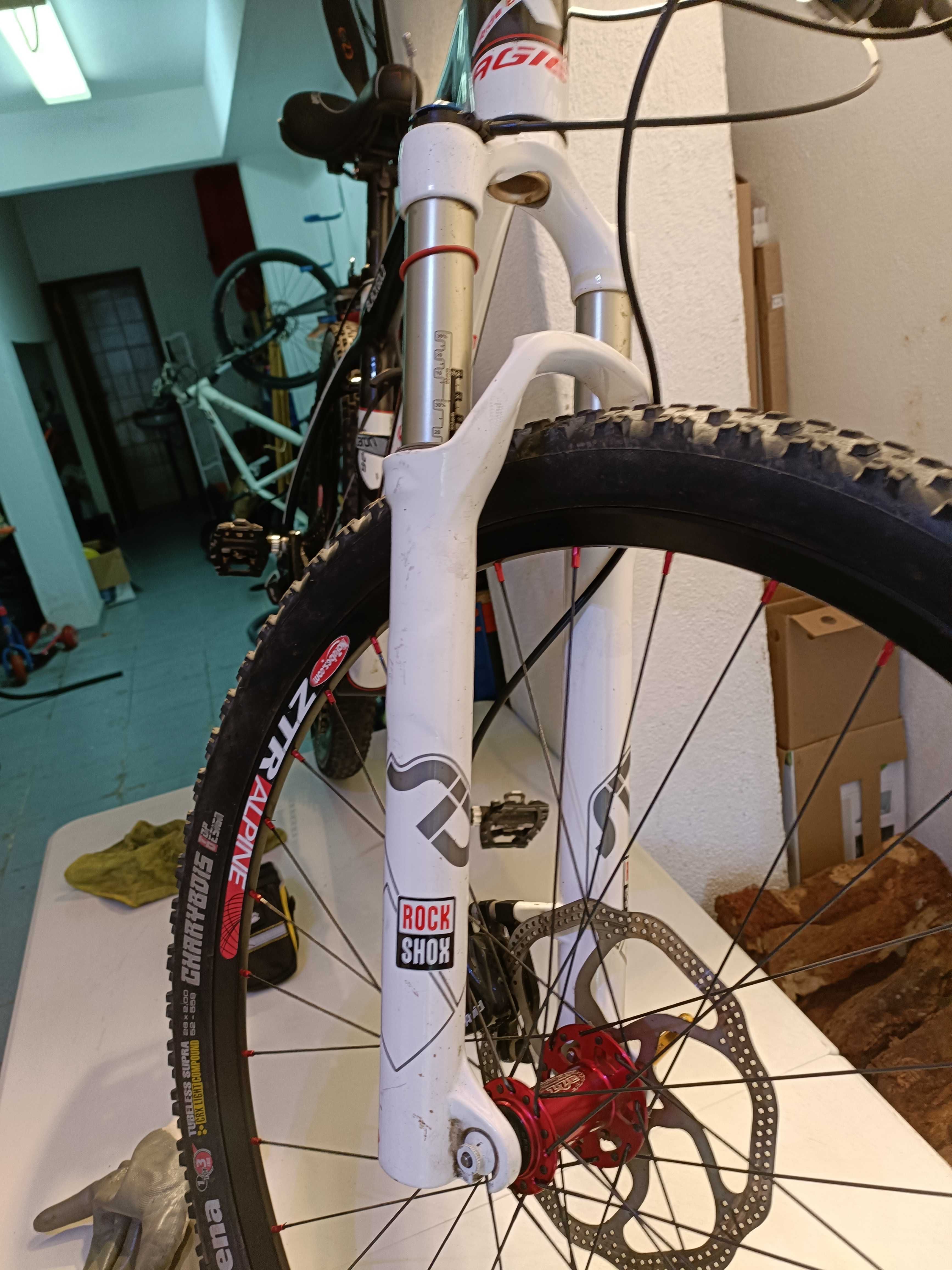 BTT roda 26 Carbono