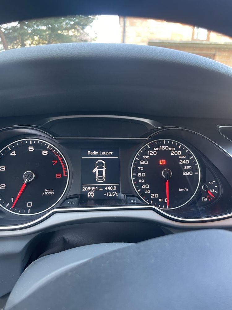Audi a4 b8 2012R
