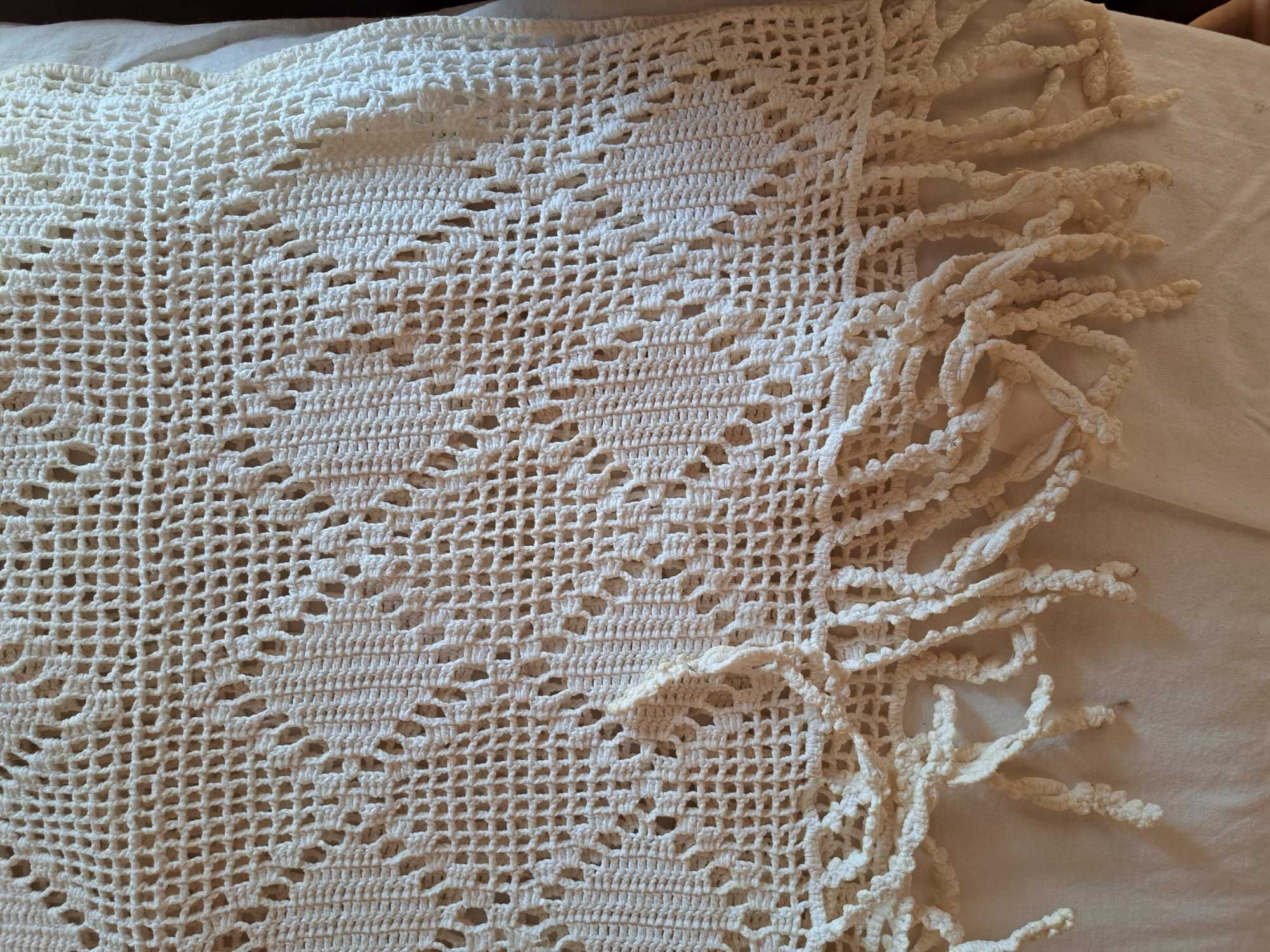 Colcha de renda 1.60 m x 230m