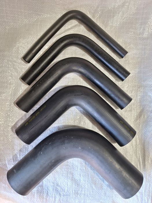 Угловые патрубки резиновые