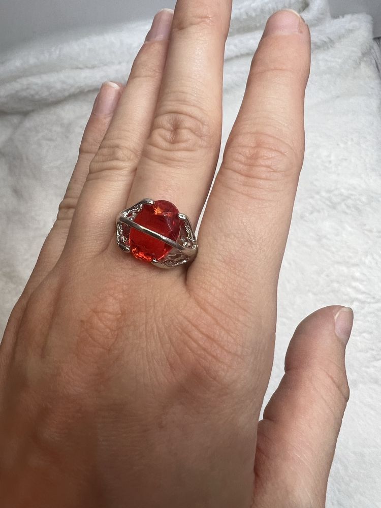 Pierścionek metal metalowy elegancki szykowny classy klasyczny basic