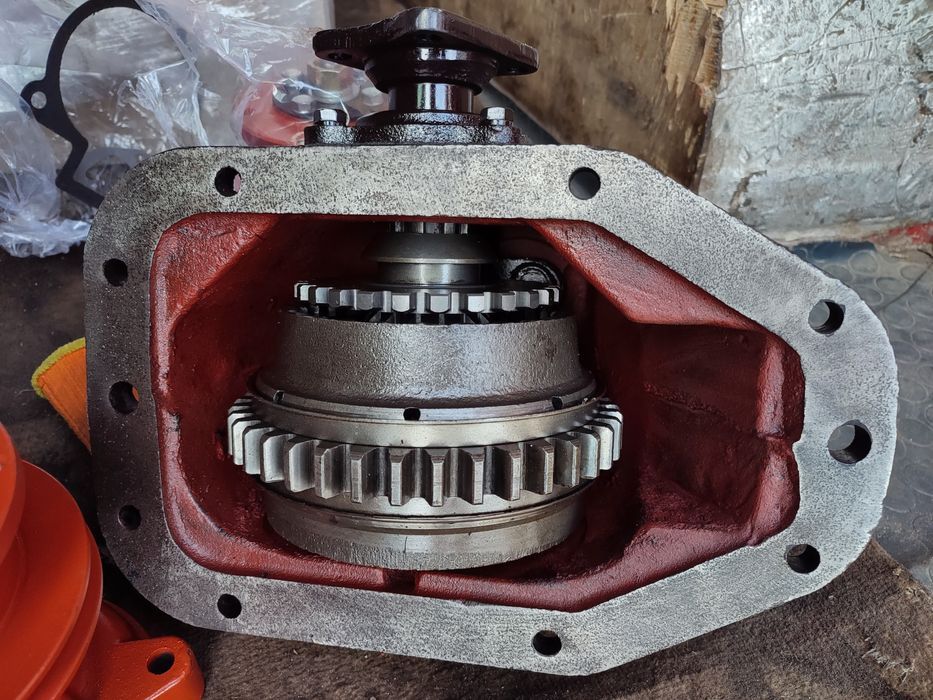 Роздатка  МТЗ 80 82 892 ОБМЕН Раздатка МТЗ Насос водяний ПОМПА МТЗ-82