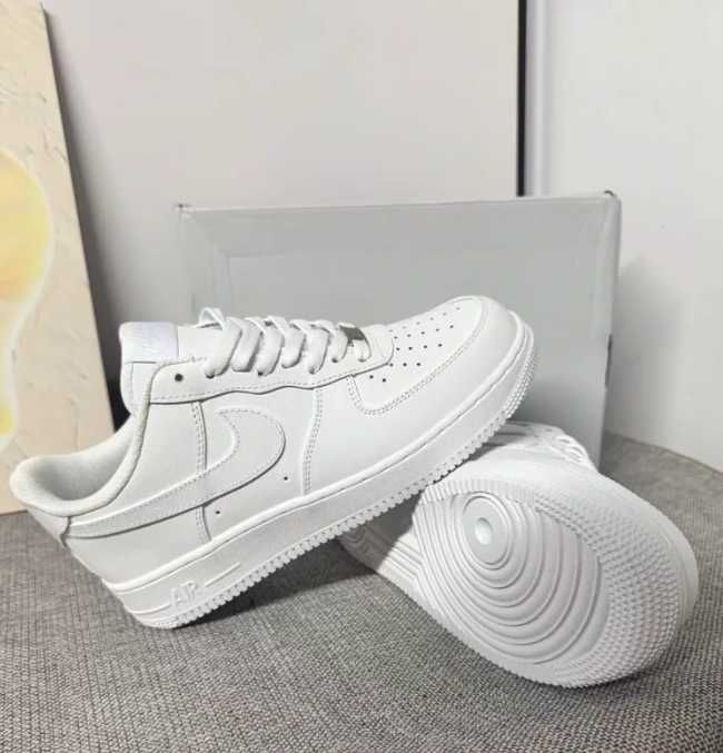 Buty‍ Obuwie sportowe Nike Air Force 1 Low 07 White / Roz.41