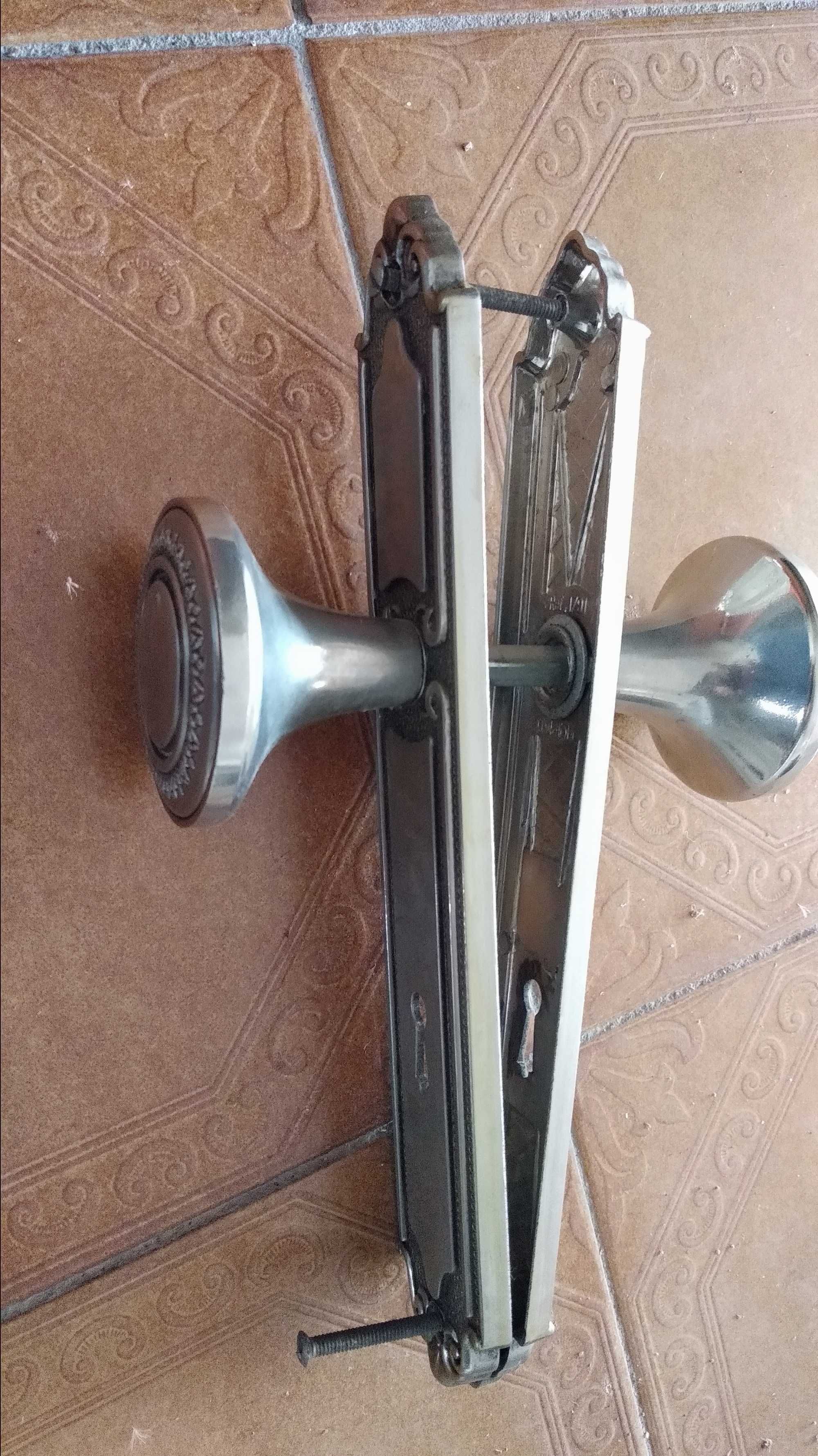 Puxadores de portas, anos 80