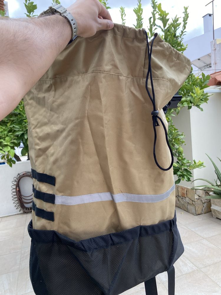 Mochila de pneu 4x4