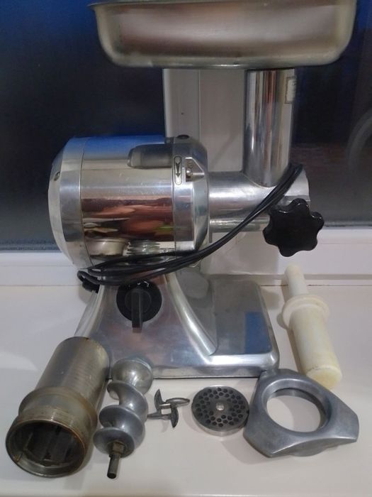 Професійна мʼясорубка FAMA FTS 107E (Італія) повний Unger