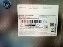 Samsung tv z kablem i pilotem