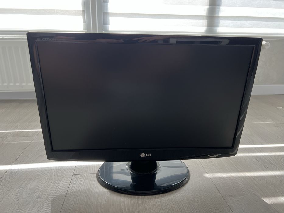 Монітор LG Flatron