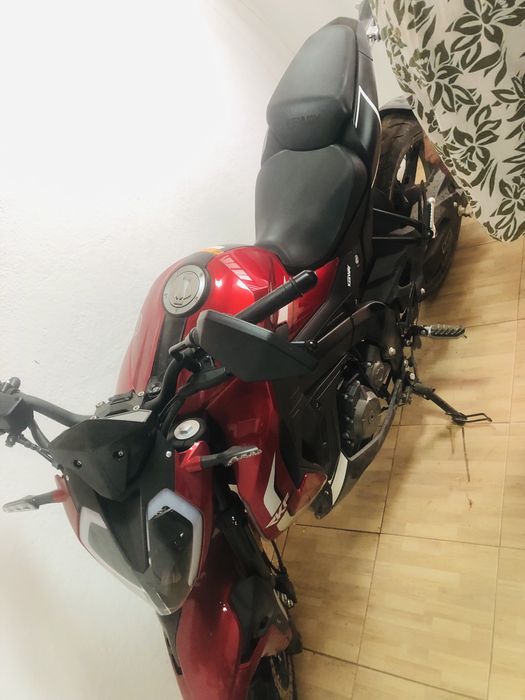 Motorizada Keeway seminova só tem 20km