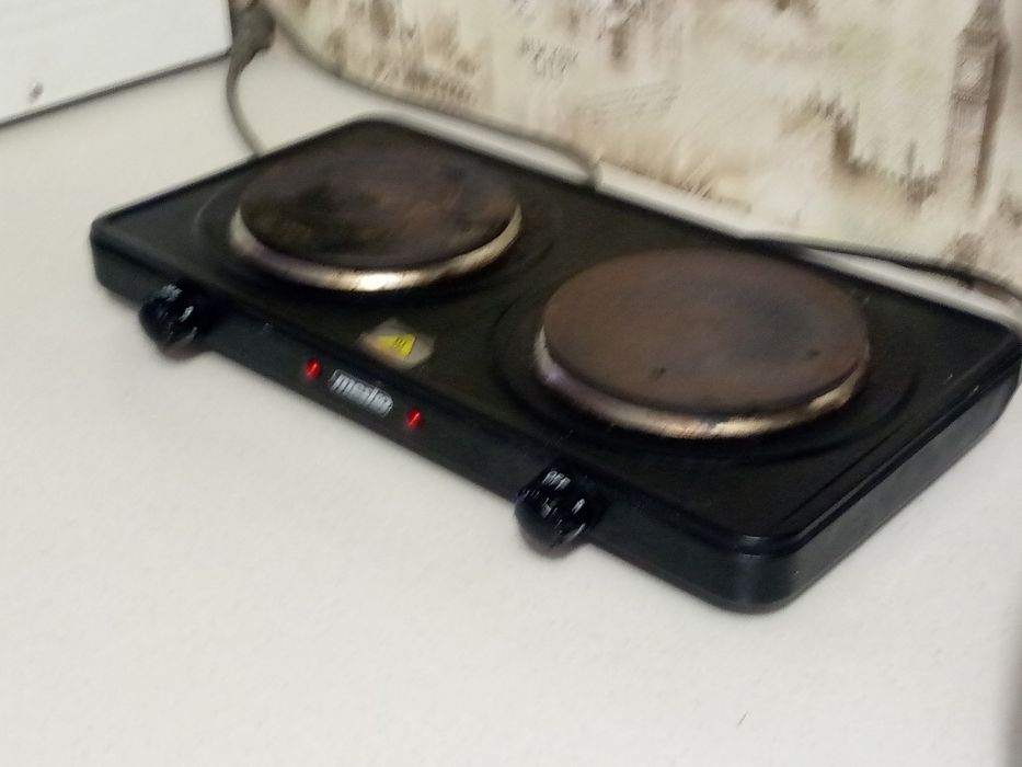Продам электрическую плиту