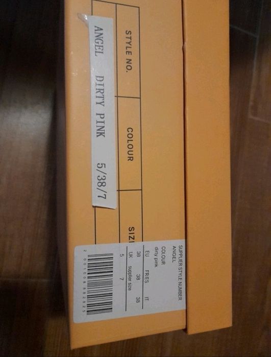 sapatos de salto alto novos n°38