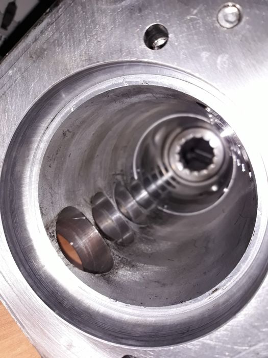 Naprawa Regeneracja Pompy Wtryskowej BOSCH MAN F2000 VOLVO SCANIA V8