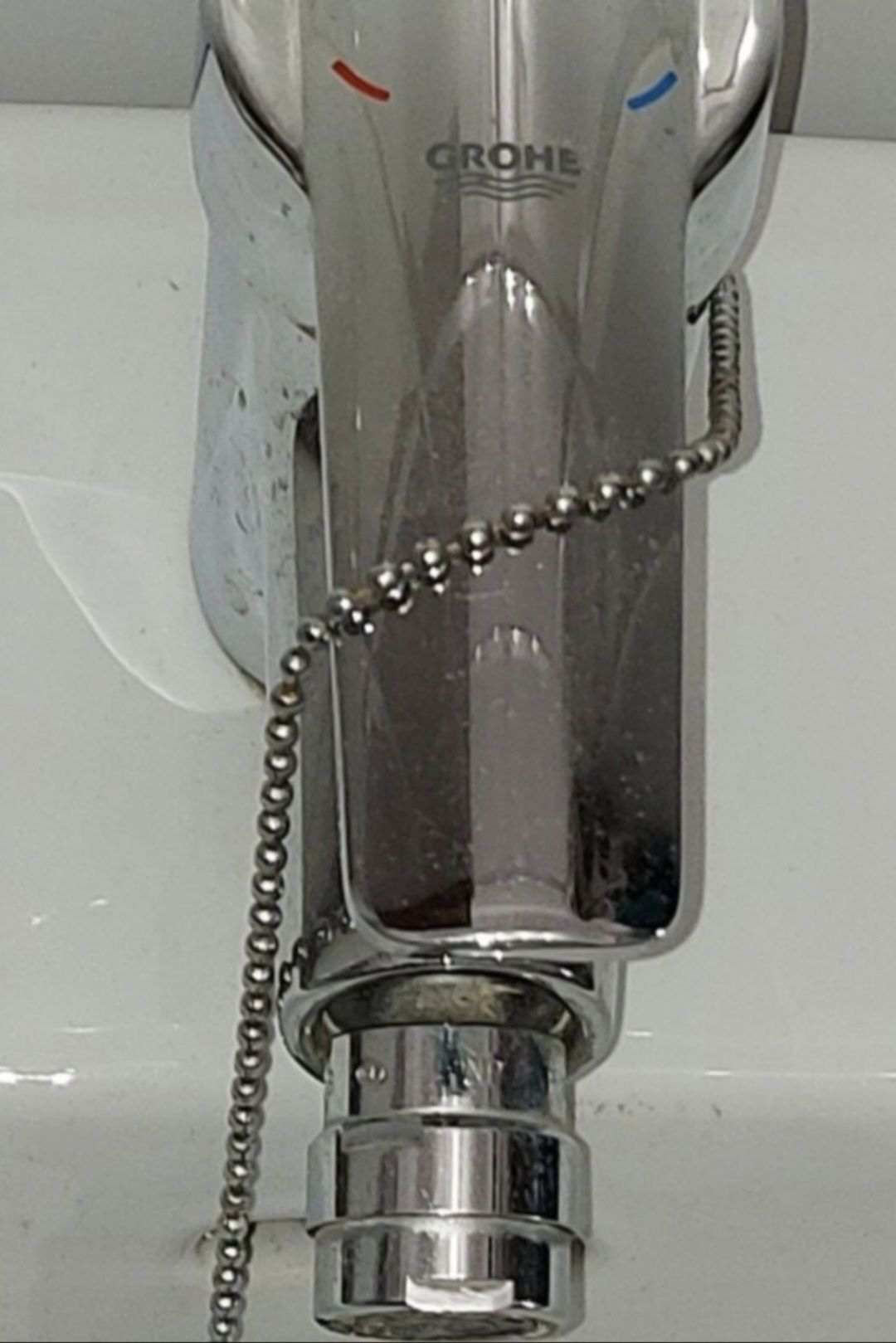 Bidé c/ torneira Grohe e/ou necessário casa de banho e/ou seca toalhas