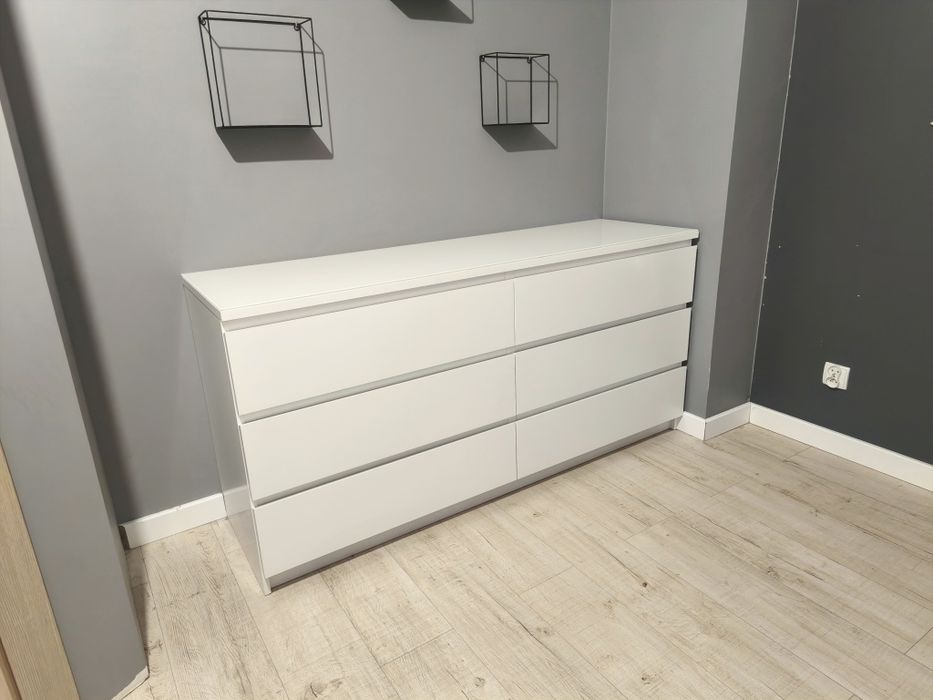 REZERWACJA !!! Komoda MALM 160x48x78cm + szklany blat STAN BDB
