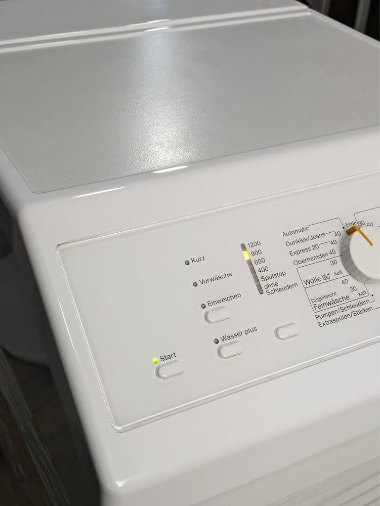 Пральна машина в верхнім завантаженням Miele W668