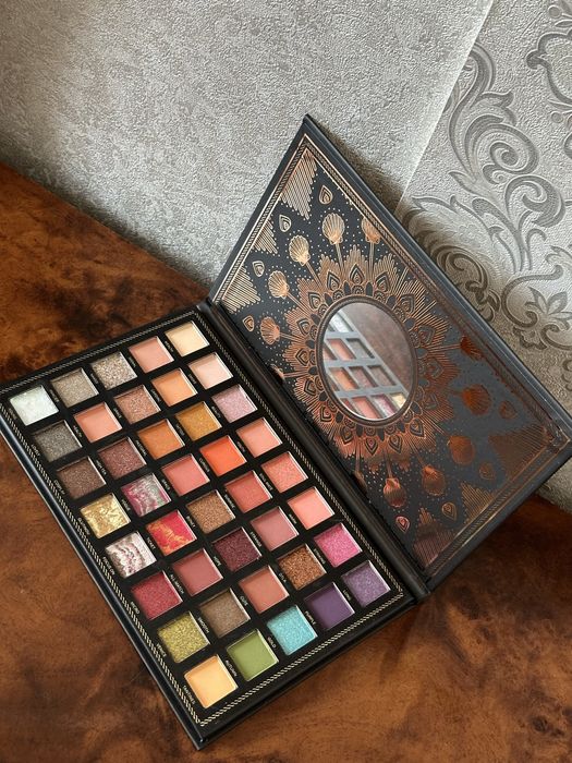 Набір косметики . Палетка тіней . Дитяча косметика тіні для повік