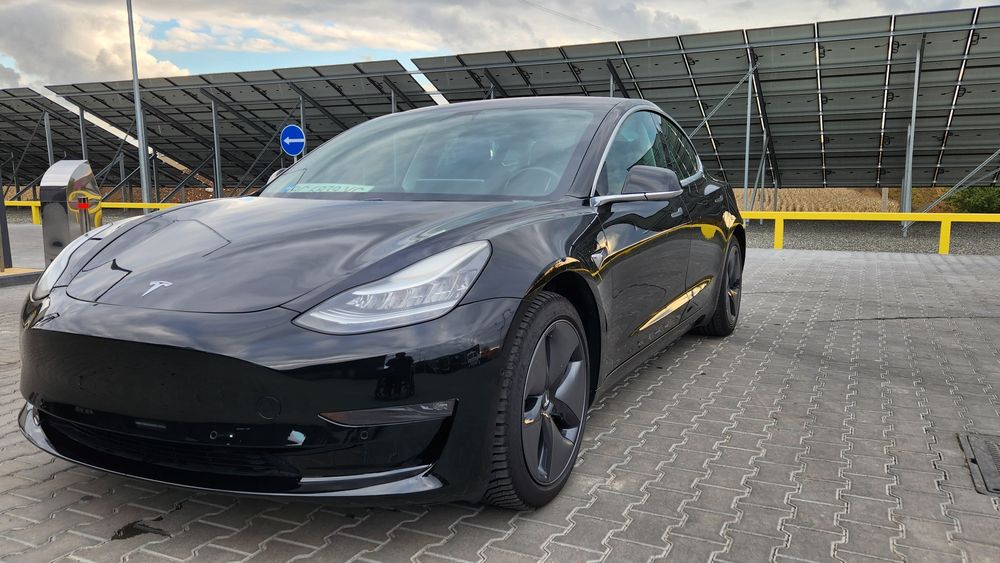 Tesla Model 3 Long Renge