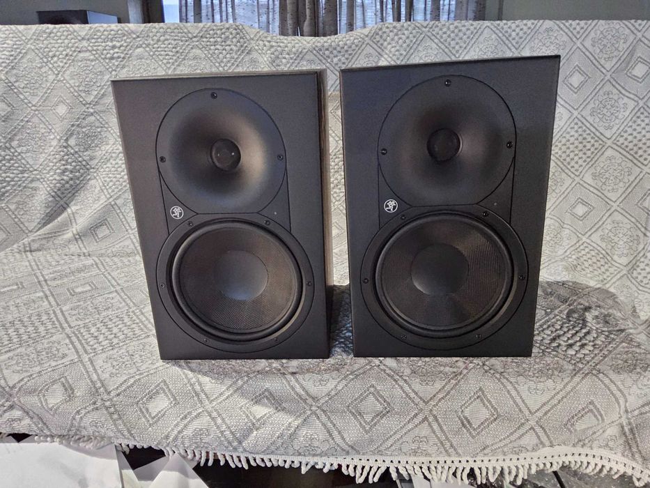 1 Ano de GARANTIA Só 15 dias desconto de 35% SEMI-NOVAS MACKIE XR 824