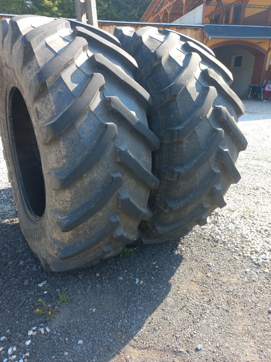 Opony 710/70R38 Treleborg.