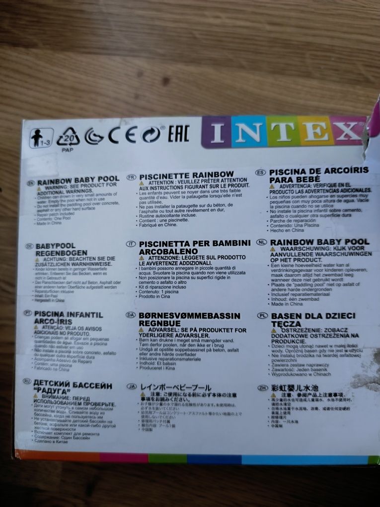 Круглый надувной бассейн Intex