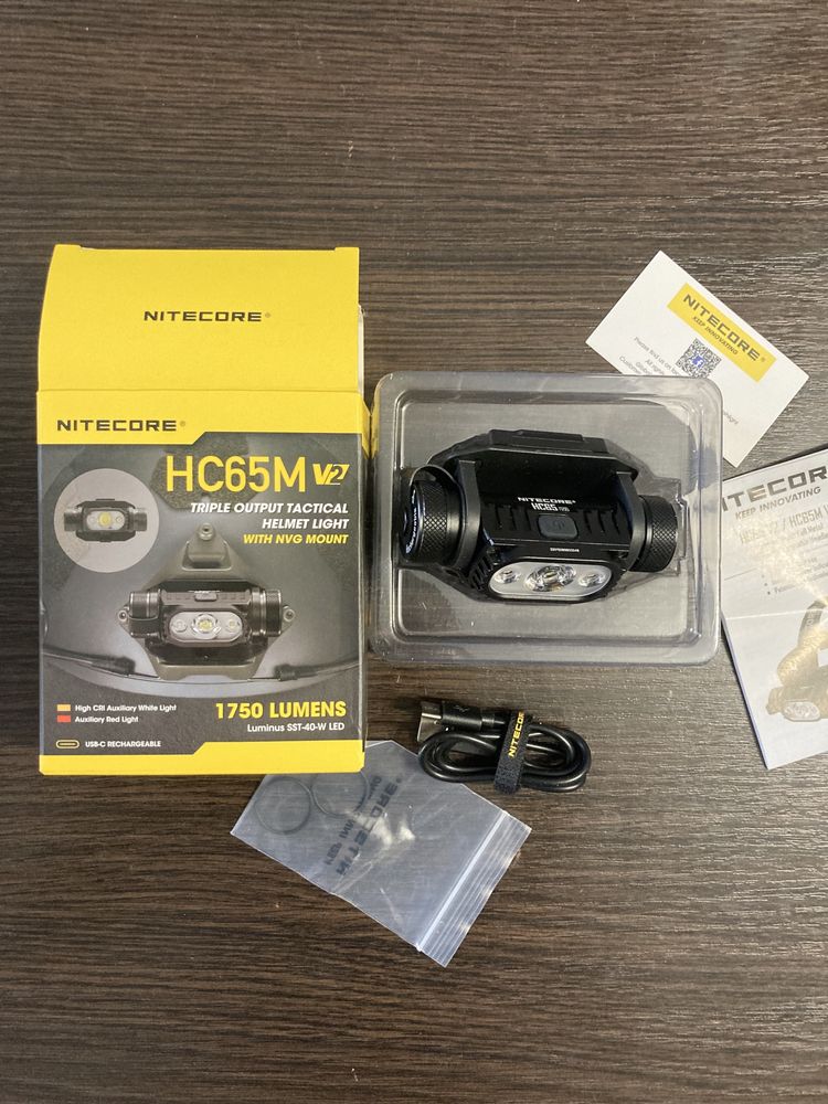 Ліхтар налобний Nitecore HC65M V2 з NVG кріпленням на шолом!