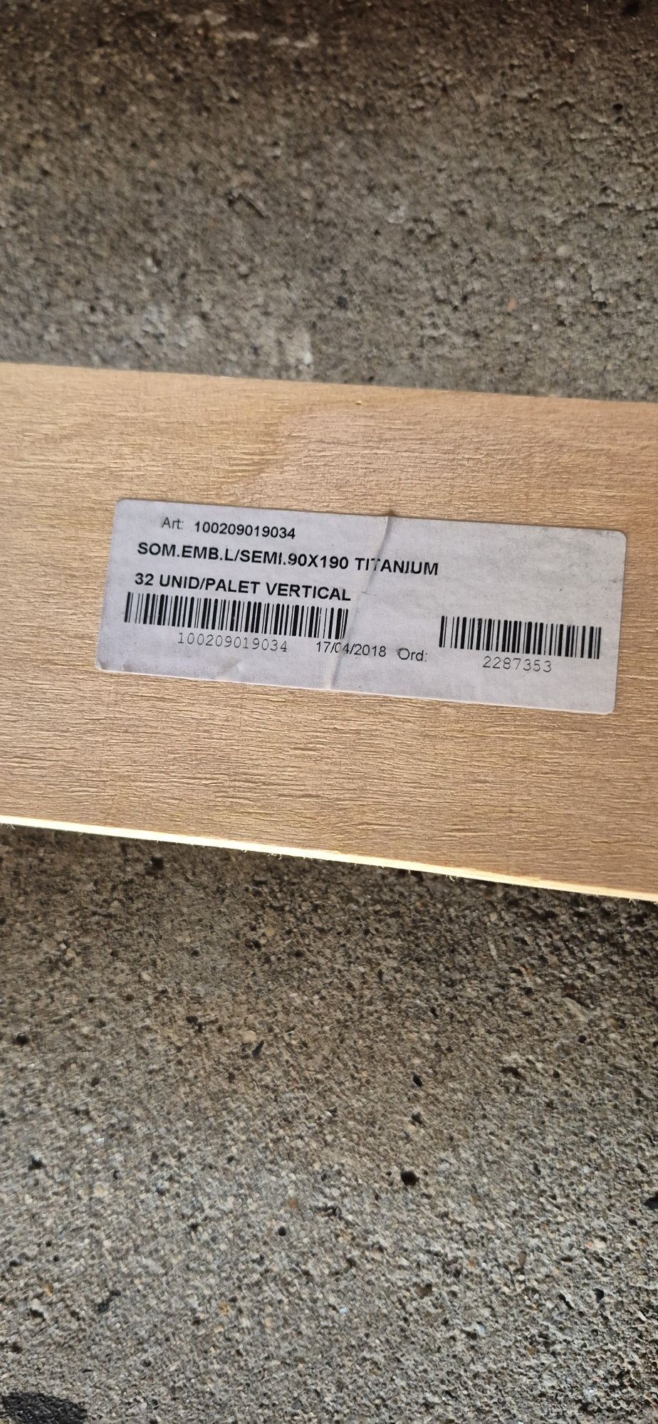 Estrado cama solteiro