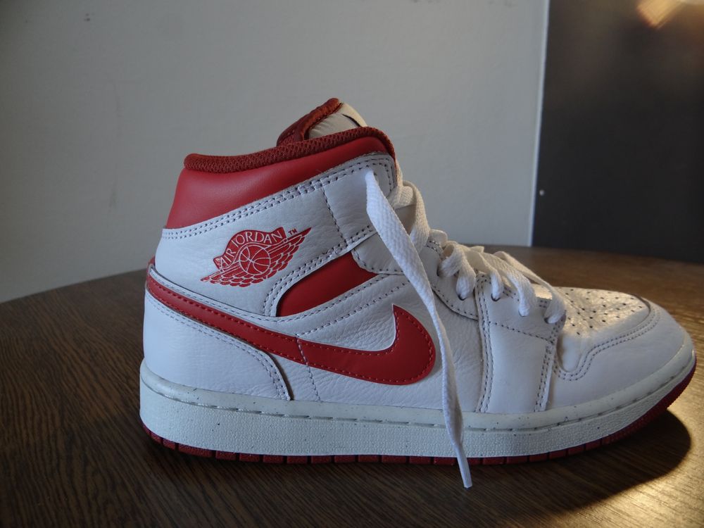 Air Jordan Mid Se