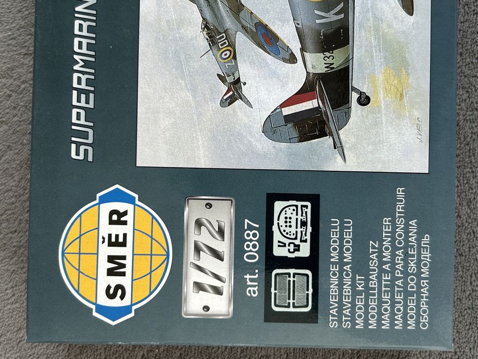 Samolot Supermarine Spitfire MK.V Hi-tech model do sklejania Smer 0887