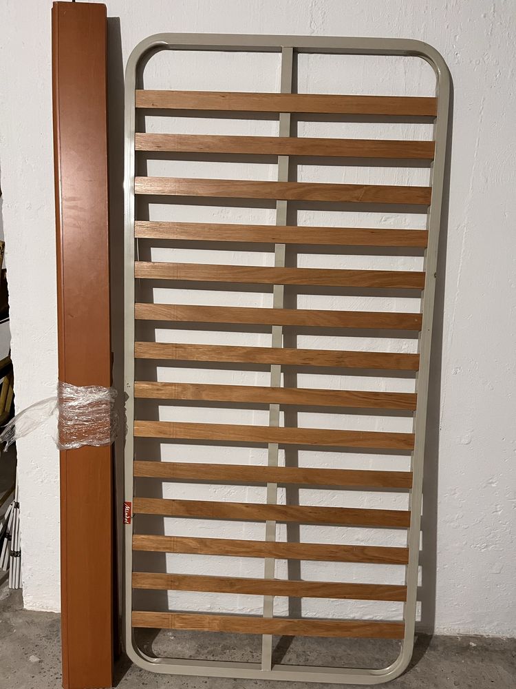 Cama de solteiro (com colchão)