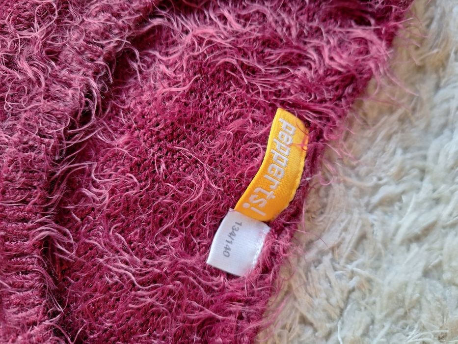 Sweter włochaty 134 140