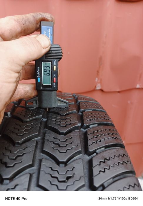 Opony 215/65/16c Semperit van-Grip 2