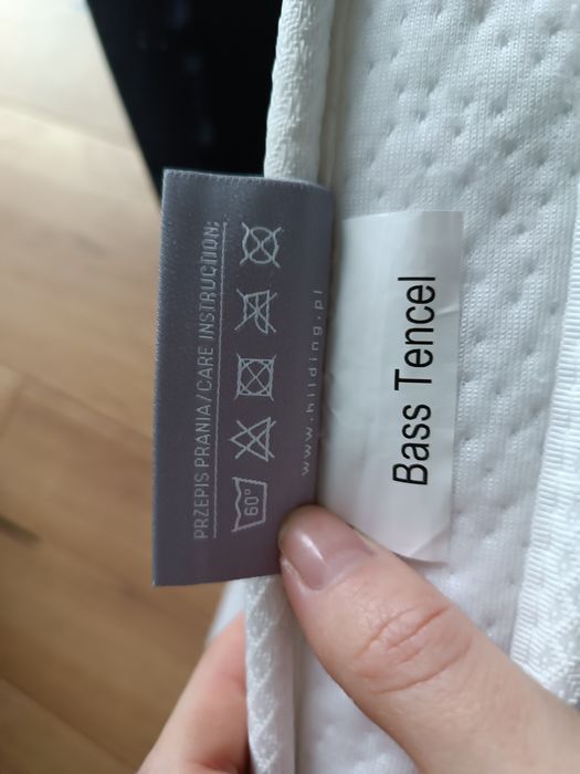 Materac piankowy nawierzchniowy topper 160x200 firmy Hilding