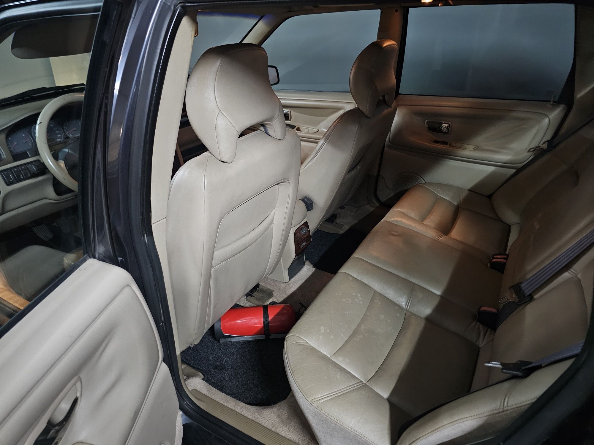 Volvo S70 T5 – 240cv | Bem estimado | Pré-clássico em valorização