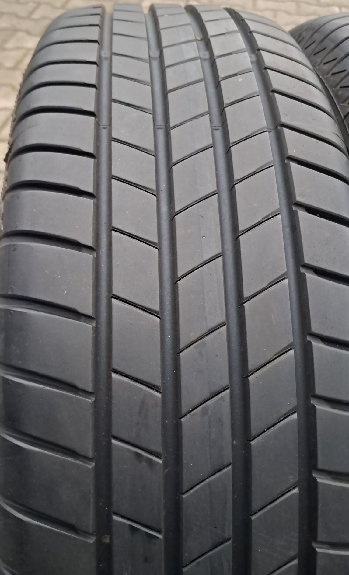 215/65r17 99V Bridgestone Turanza T005