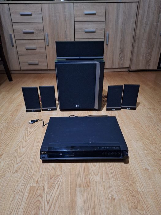 Zestaw kina domowego 5.1 LG 140W