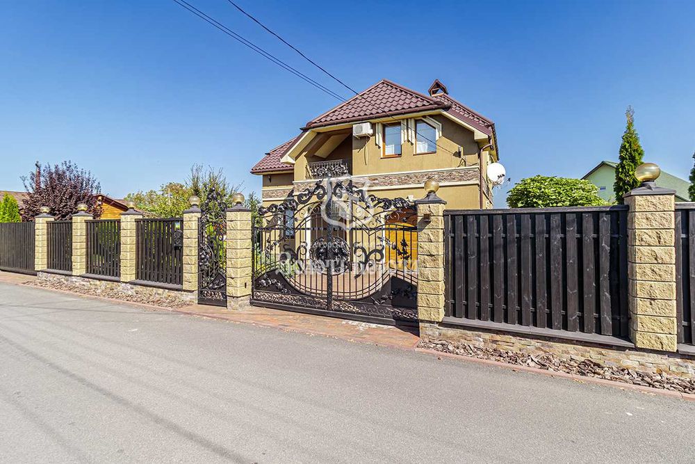 Будинок 2 поверхи, 18 соток. с. Глеваха, поруч Іванковичі і Мархалівка