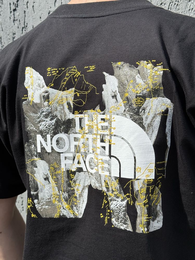 Оригінал Футболка The North Face Nse Summit Graphic NFOA84GSOGC1 Чорна