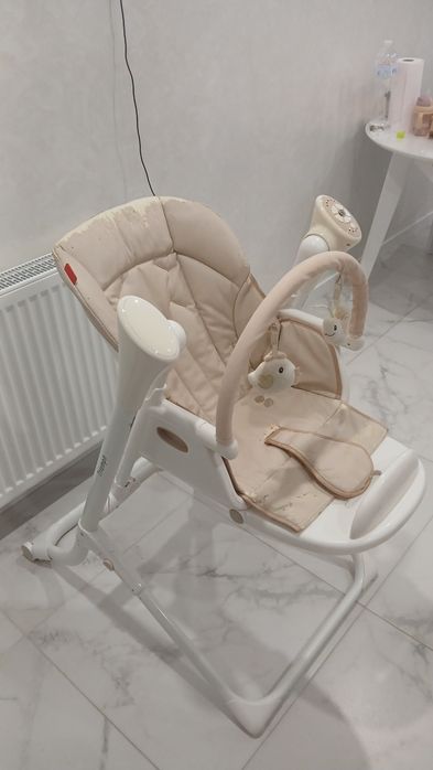 Крісло для годування,крісло гойдалка Carello Triymph