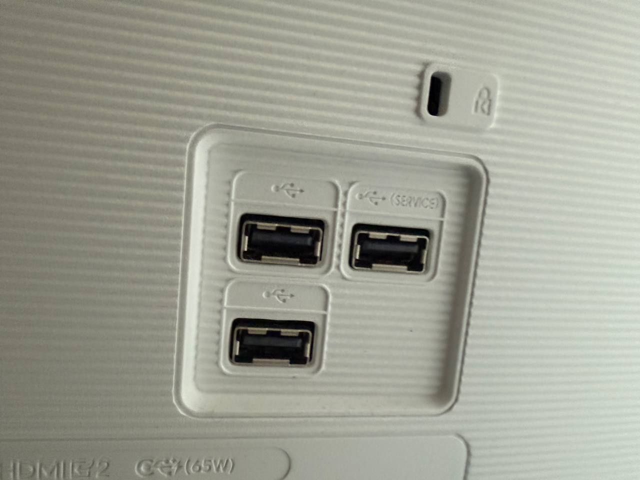 Монітор Samsung Smart M7 M70D UHD
