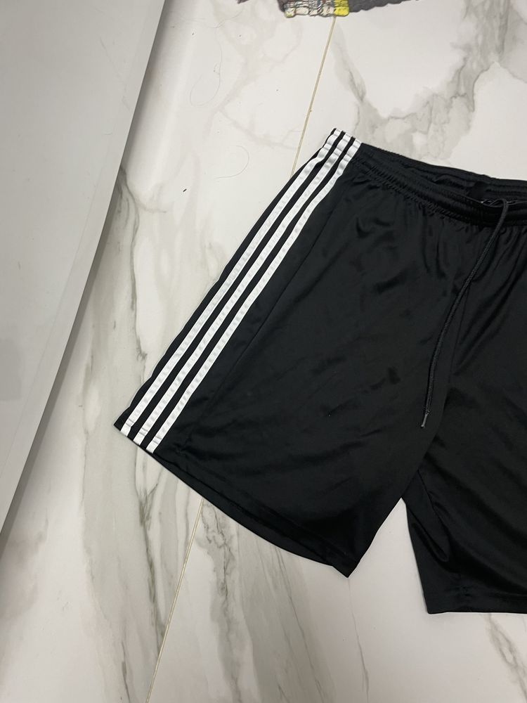Нові Чоловічі шорти adidas L aeroready оригінал