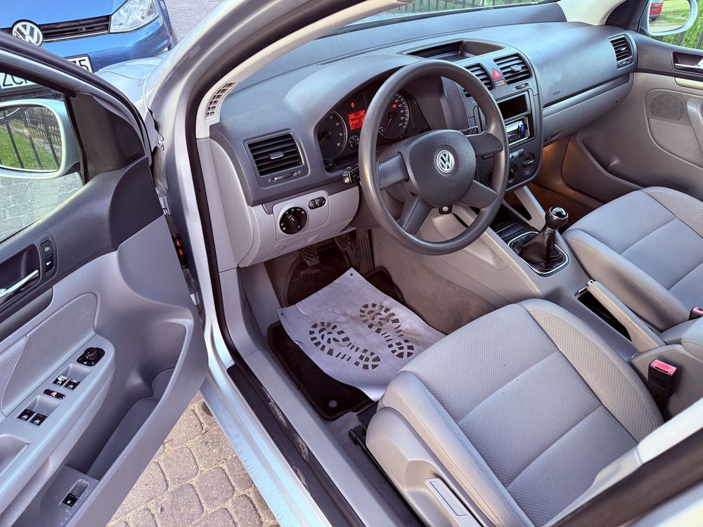 Golf V 1.4 16v klimatyzcja zarejstrowany