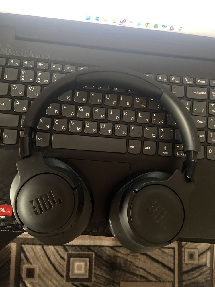 Продам jbl tune 710-bt