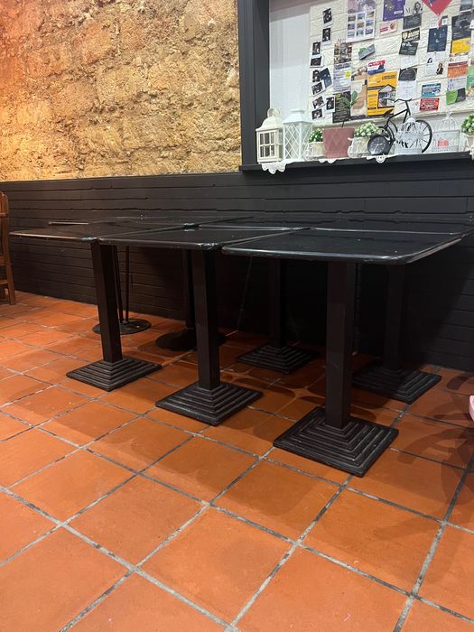 Mesas café / restaurante em ótimo estado