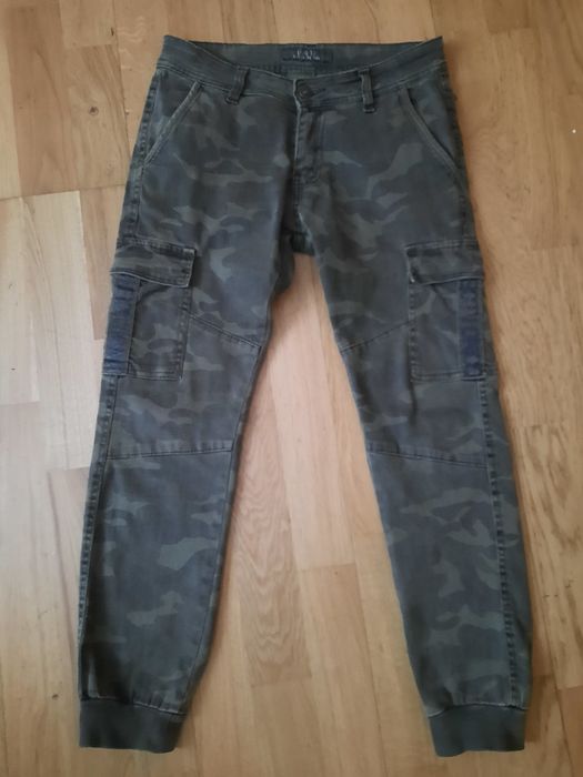 Камуфляжні джогери і рубашка на хлопчика розмір 140-146