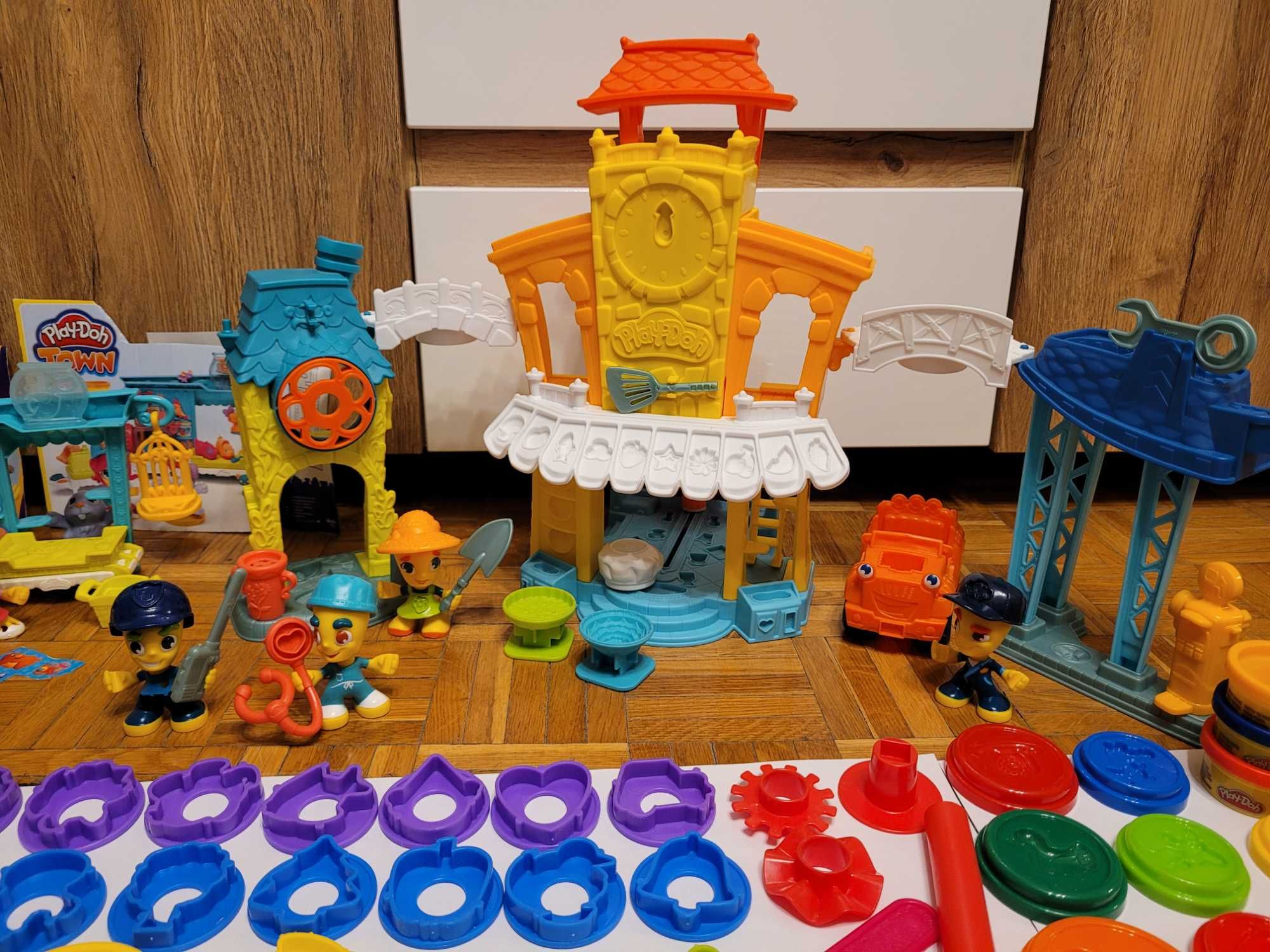 Wielki zestaw Play-Doh Pilnie
