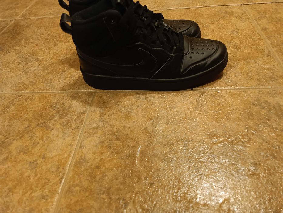 Ботинки Nike 38 розмір