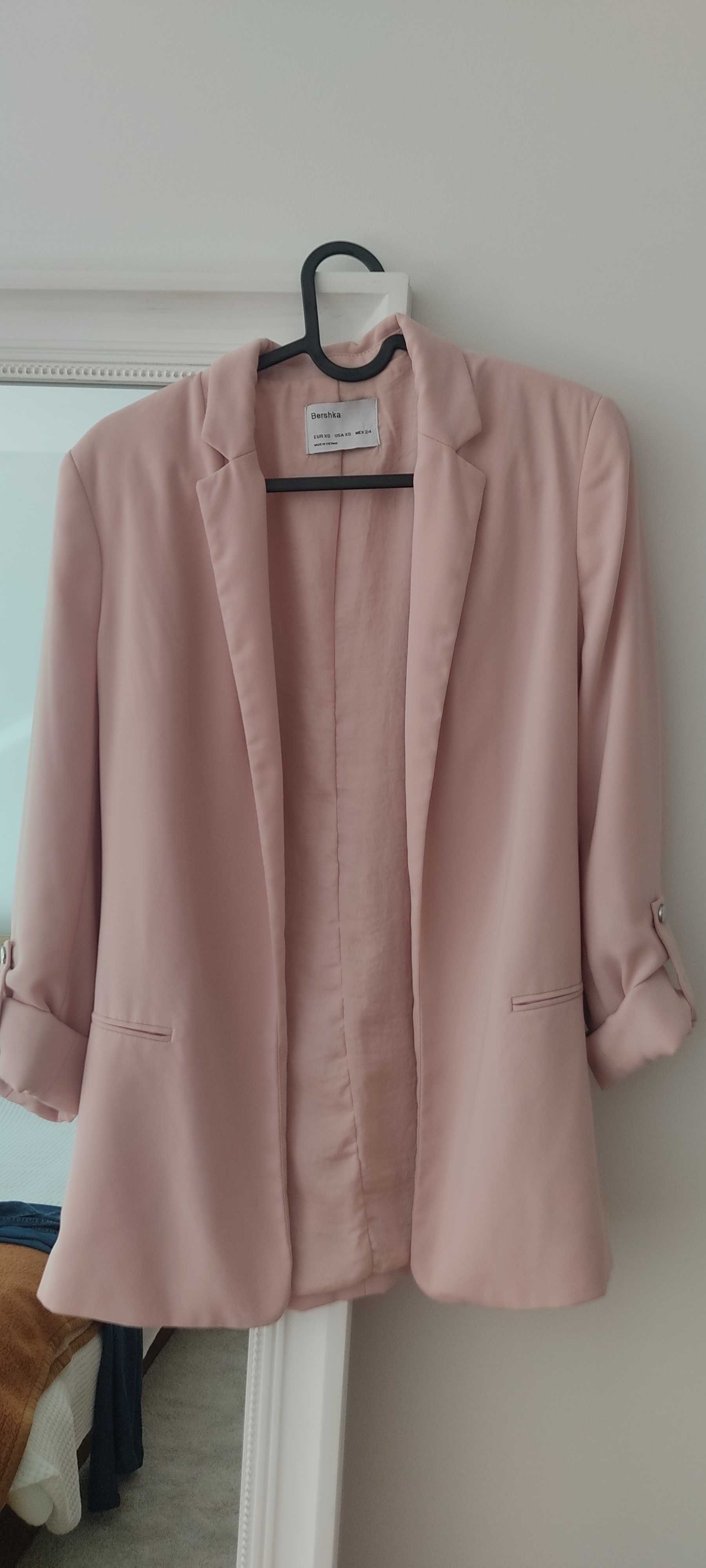 Blazer rosa claro Bershka